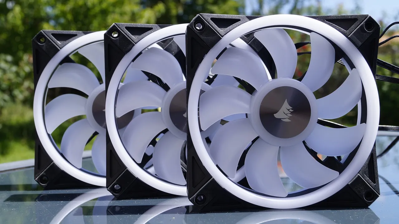 Bitmain Antminer S17e 60TH/S Bitcoin miner [Brand New] photo review